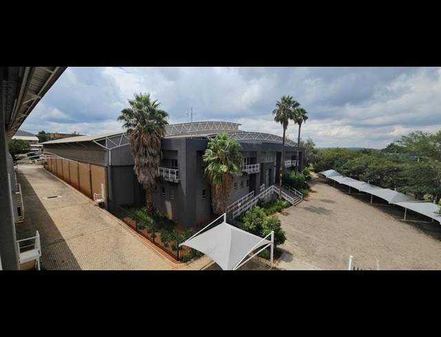 INDUSTRIAL PROPERTY TO RENT IN LONGMEADOW